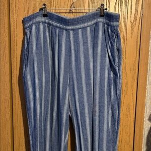 Old Navy Navy and White Patterned Pants